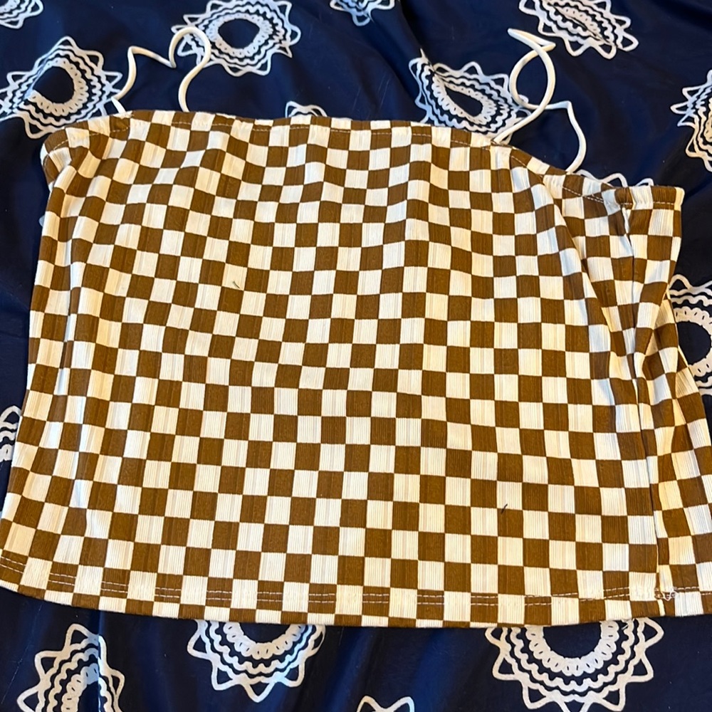 brown and white crop